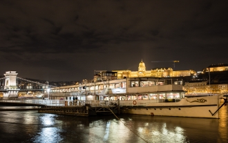 Rejs statkiem po Dunaju z napojem lub bez "Danube Cruise" Rejs statkiem po Dunaju z napojem lub bez "Danube Cruise"